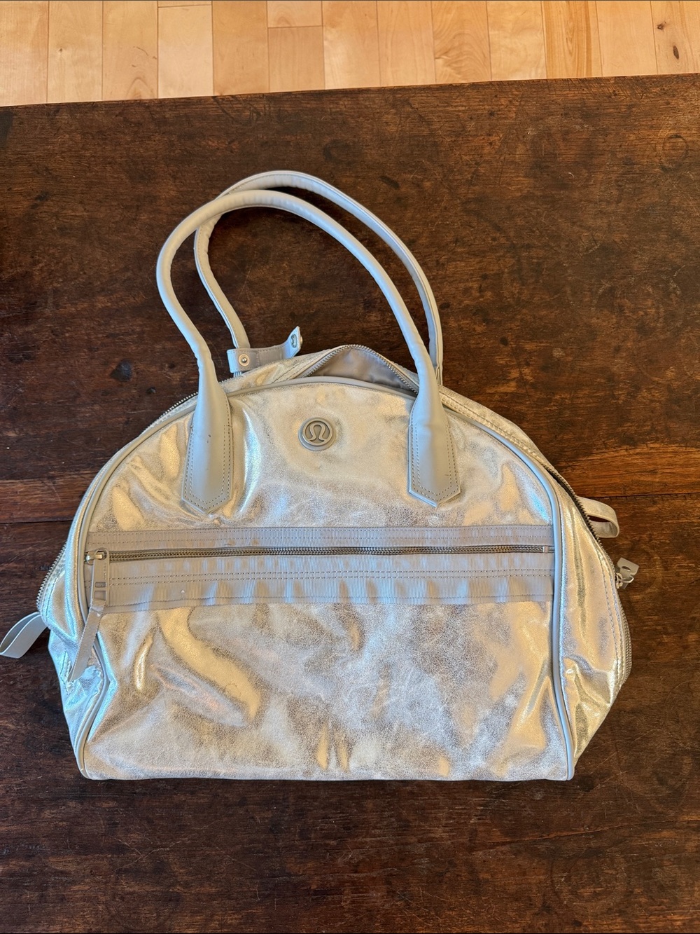 lululemon athletica Metallic Silver Dome Tote - Shiny Shoulder Bag